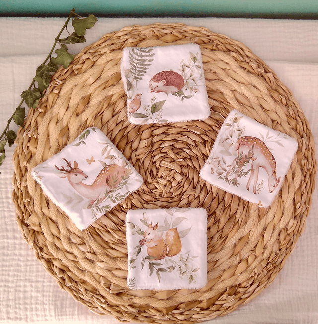 Panière à lingettes avec 10 lingettes  Animaux de la forêt